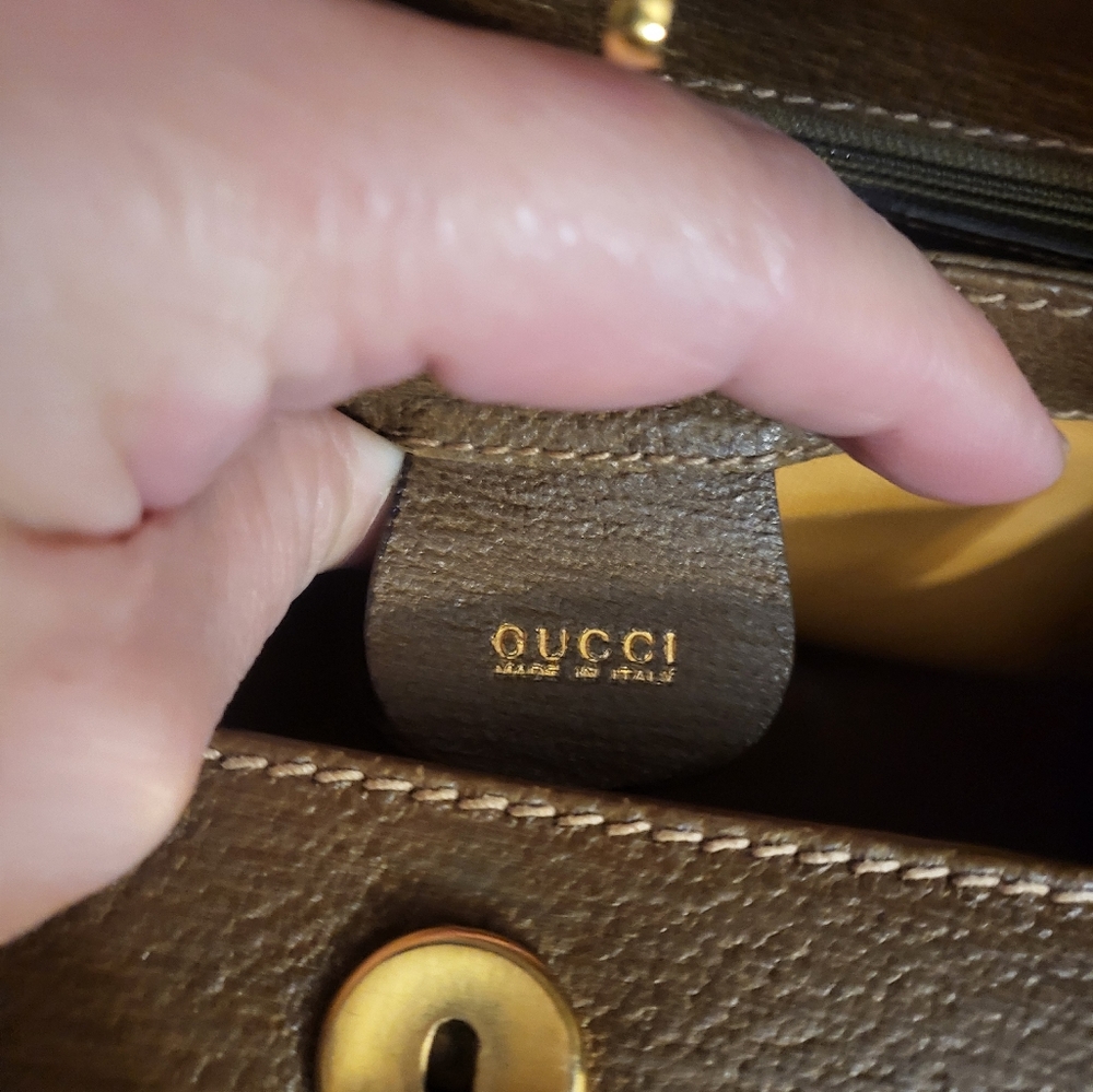 (SOLD)Authentic vintage (1970's ) Gucci bamboo top handle bag - Picture 13 of 16
